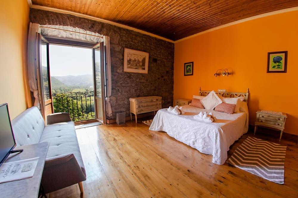 Agroturismo La Casona de Belmonte Ovinana  Exterior foto